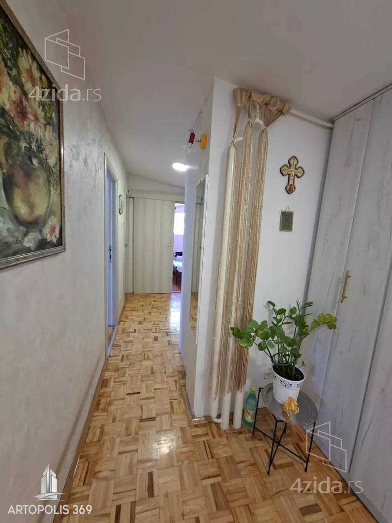 Troiposoban stan | 4zida