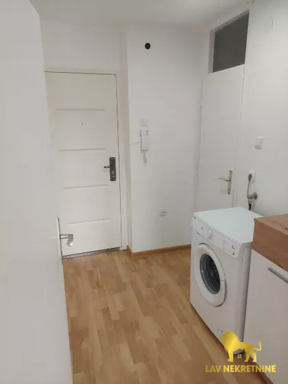 BALZAKOVA | 4zida.rs