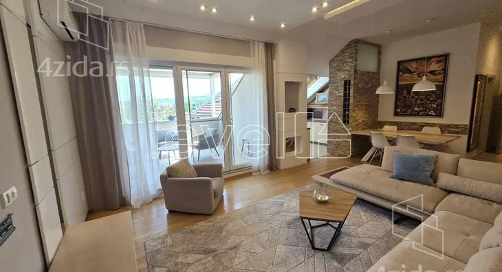 Petosoban stan | 4zida