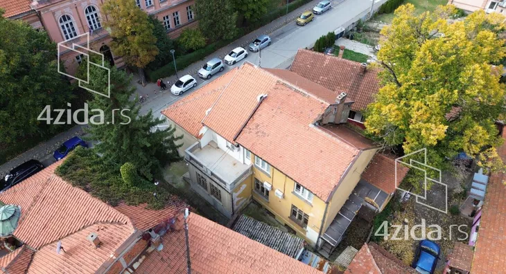 4-etažna kuća | 4zida