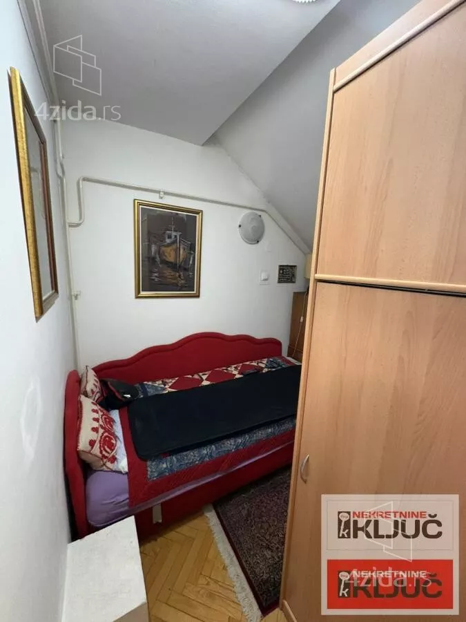 Troiposoban stan | 4zida