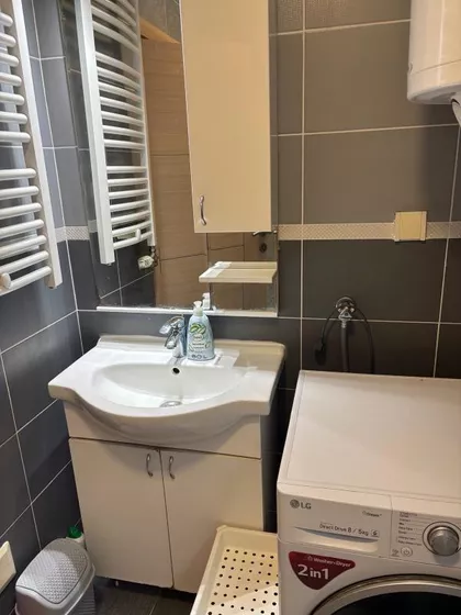 Gospodara Vučića | 4zida.rs