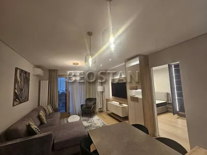 Dzona Kenedija | 4zida.rs