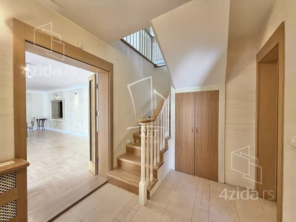 3-etažna kuća | 4zida