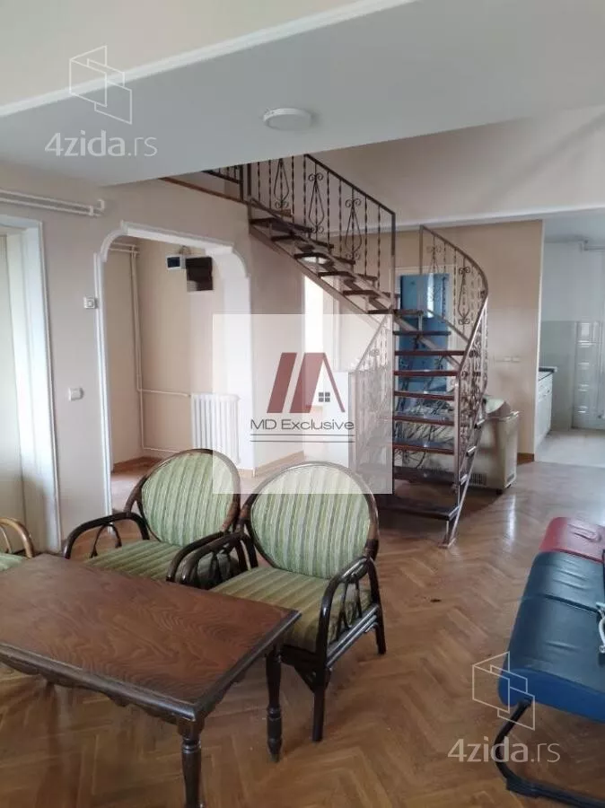 Šestosoban stan | 4zida