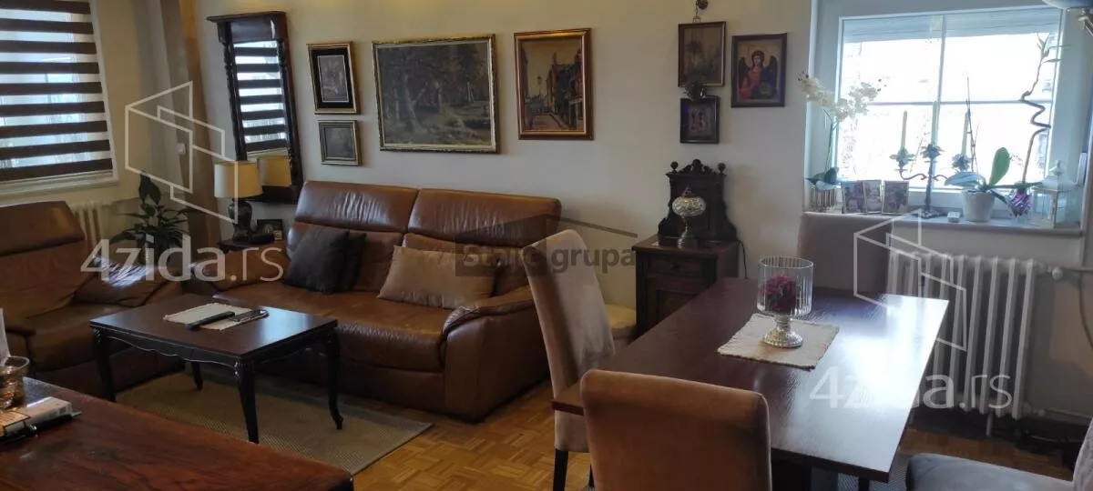 Troiposoban stan | 4zida