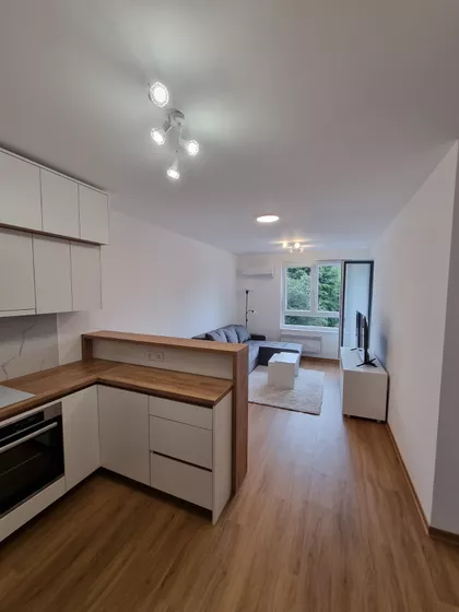 Miljakovačke Staze 28g | 4zida.rs