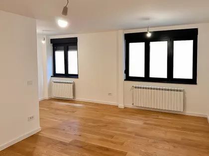 JOVANA CIRILOVA | 4zida.rs