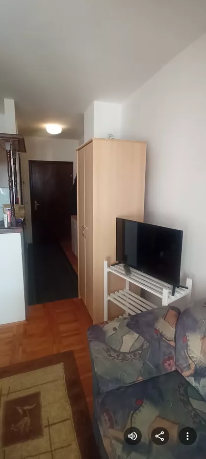 Devet Jugovića | 4zida.rs