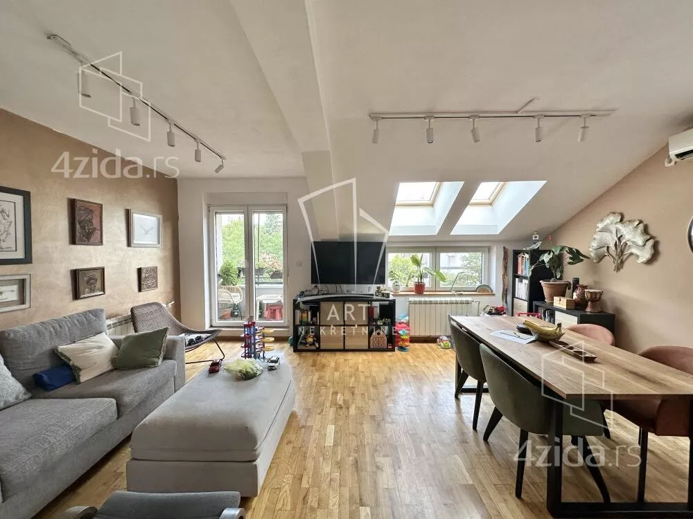 Četvorosoban stan | 4zida