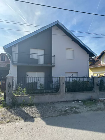 Jaroslave Jaroši 19 | 4zida.rs
