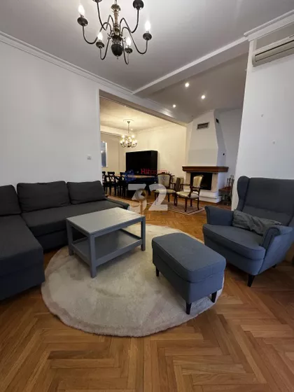 Pivljanina Baje | 4zida.rs