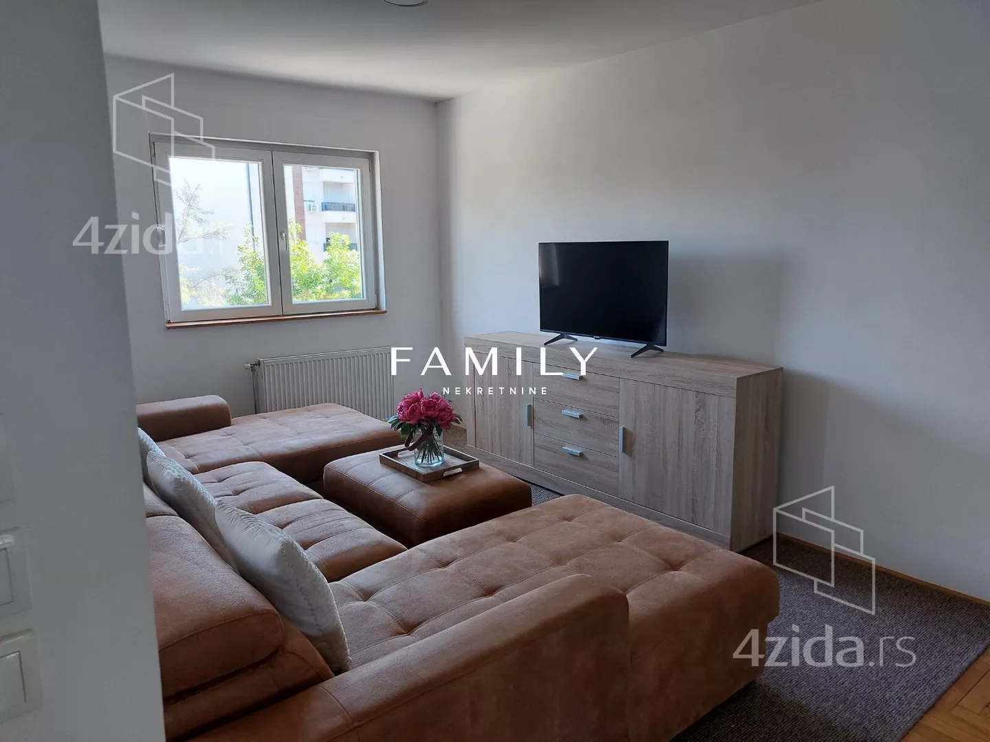 Jednoiposoban stan | 4zida