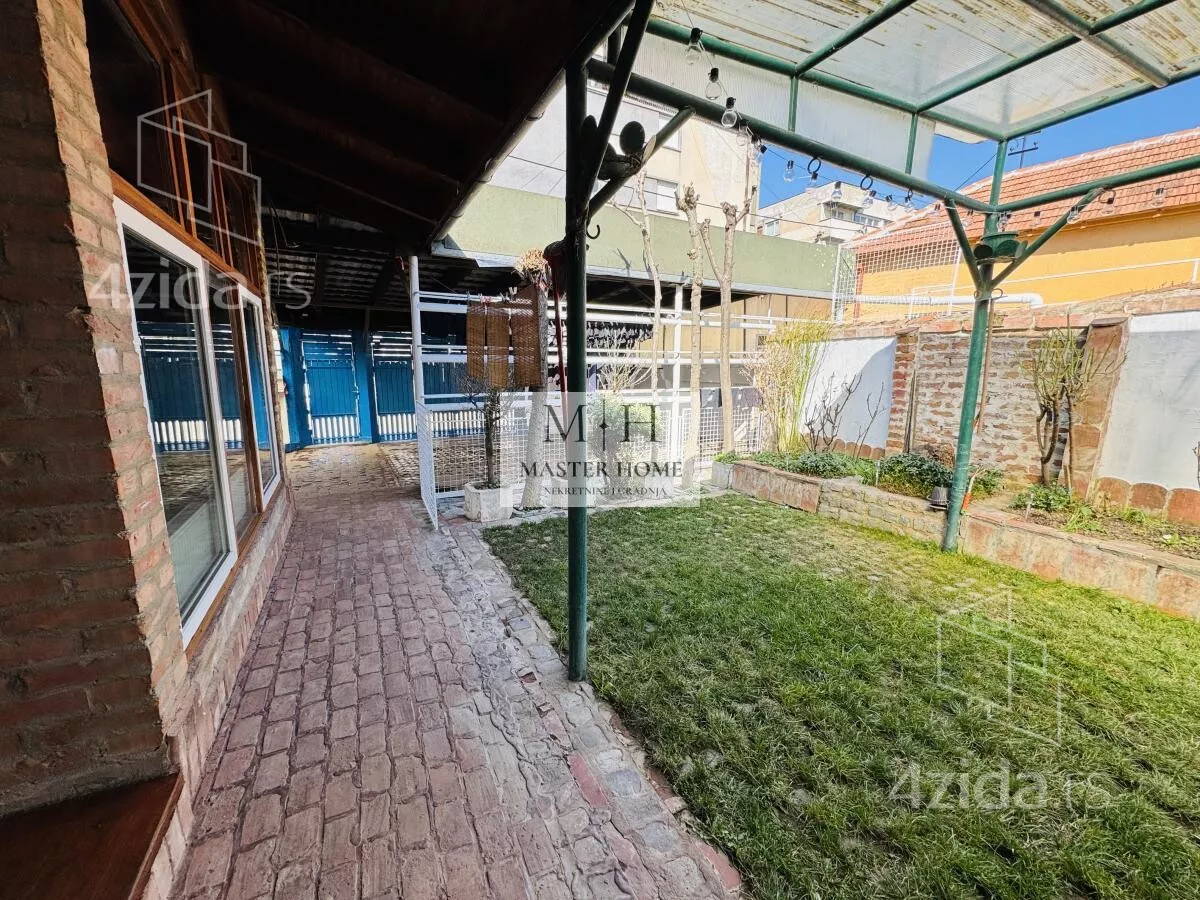 Kuća | 4zida