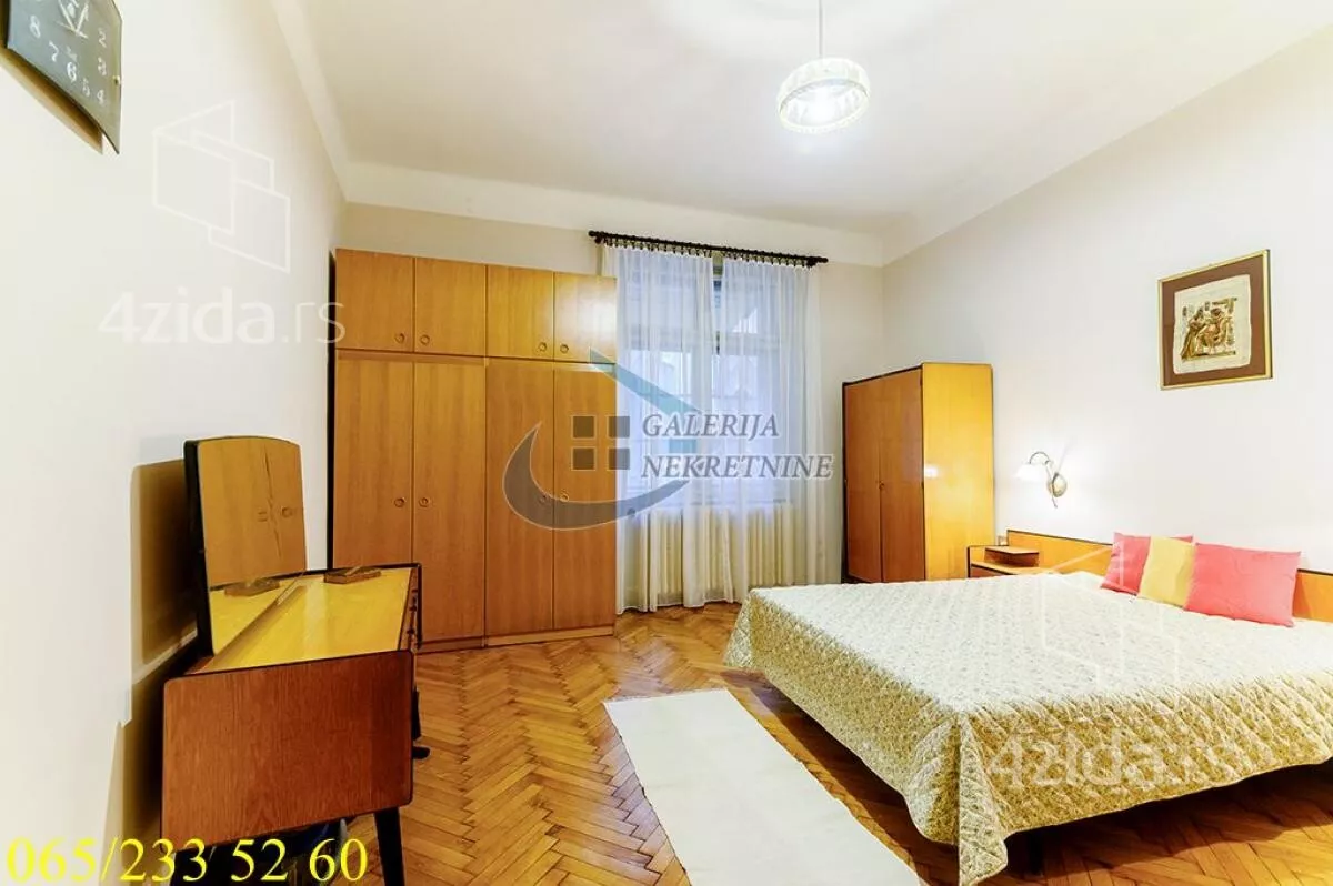 Četvoroiposoban stan | 4zida