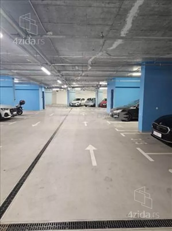 Garaža | 4zida