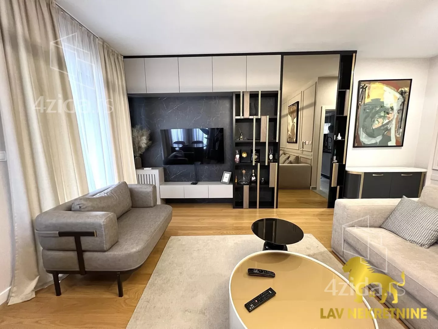 Troiposoban stan | 4zida