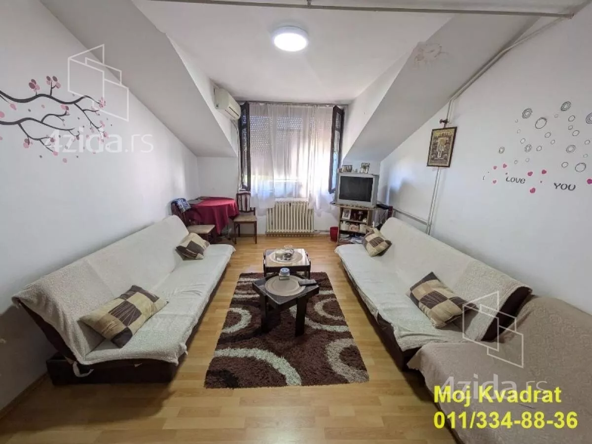 Jednoiposoban stan | 4zida