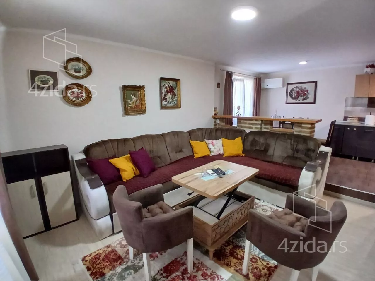 Trosoban stan | 4zida