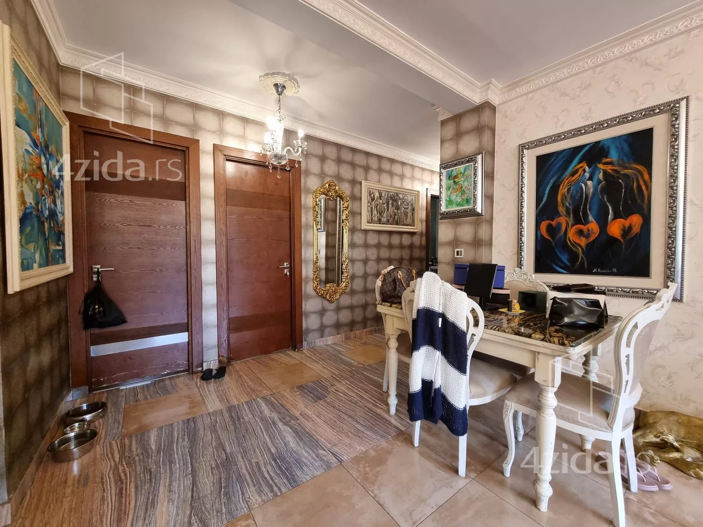 Troiposoban stan | 4zida