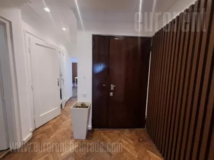 KNEZ MIHAILOVA | 4zida.rs