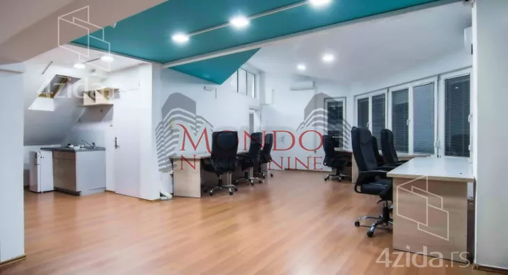 Poslovna zgrada | 4zida