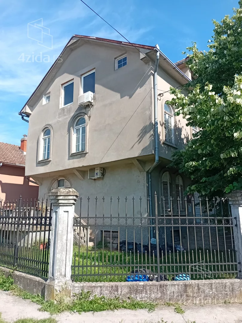 3-etažna kuća | 4zida