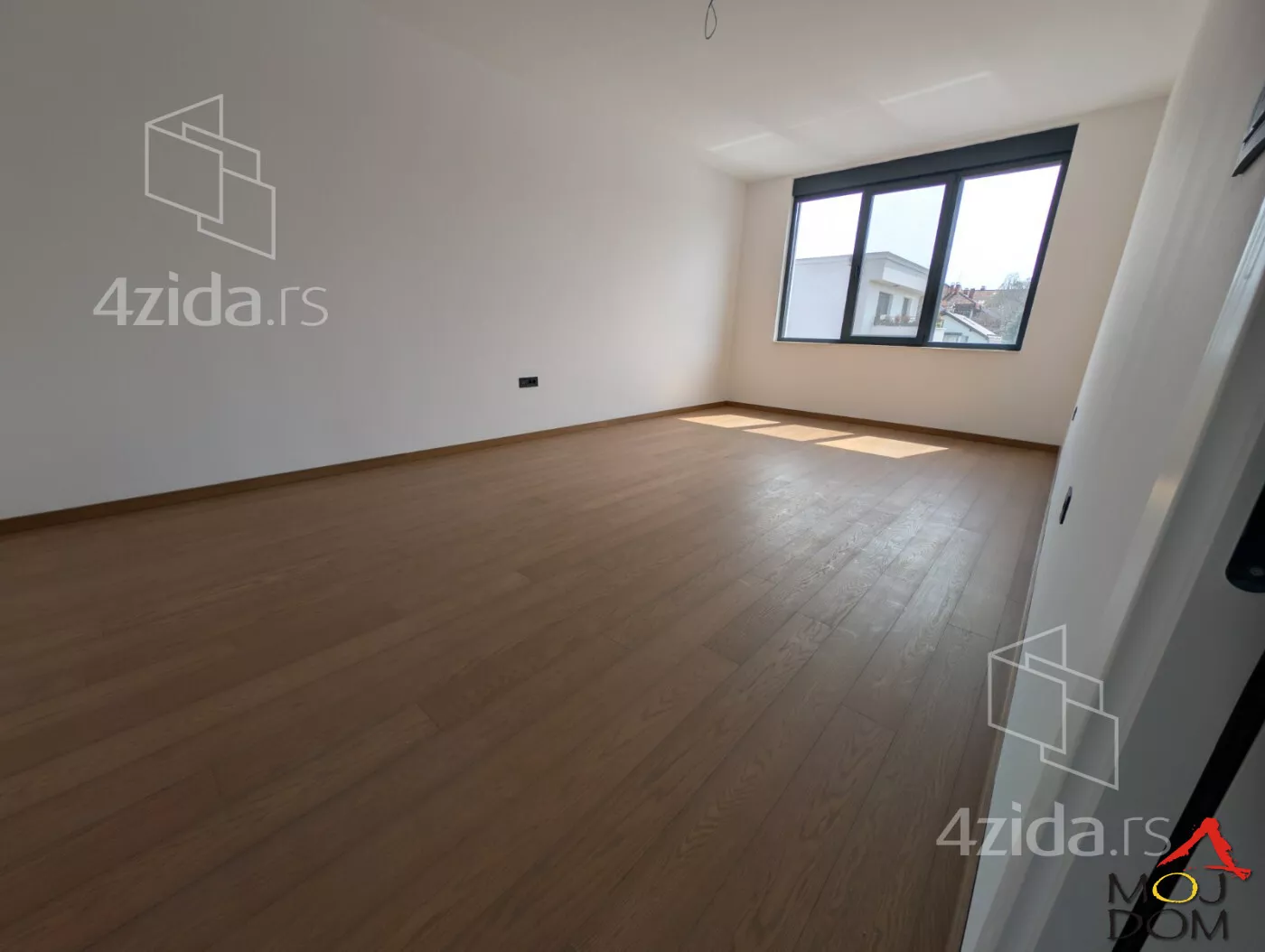 Petosoban stan | 4zida