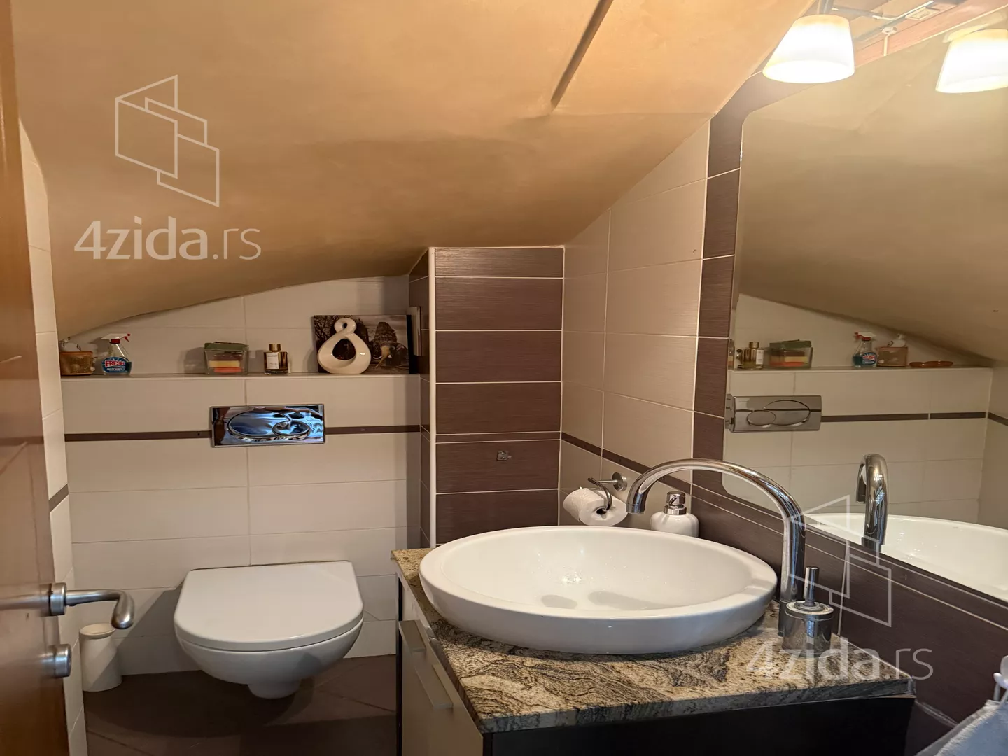 Četvoroiposoban stan | 4zida