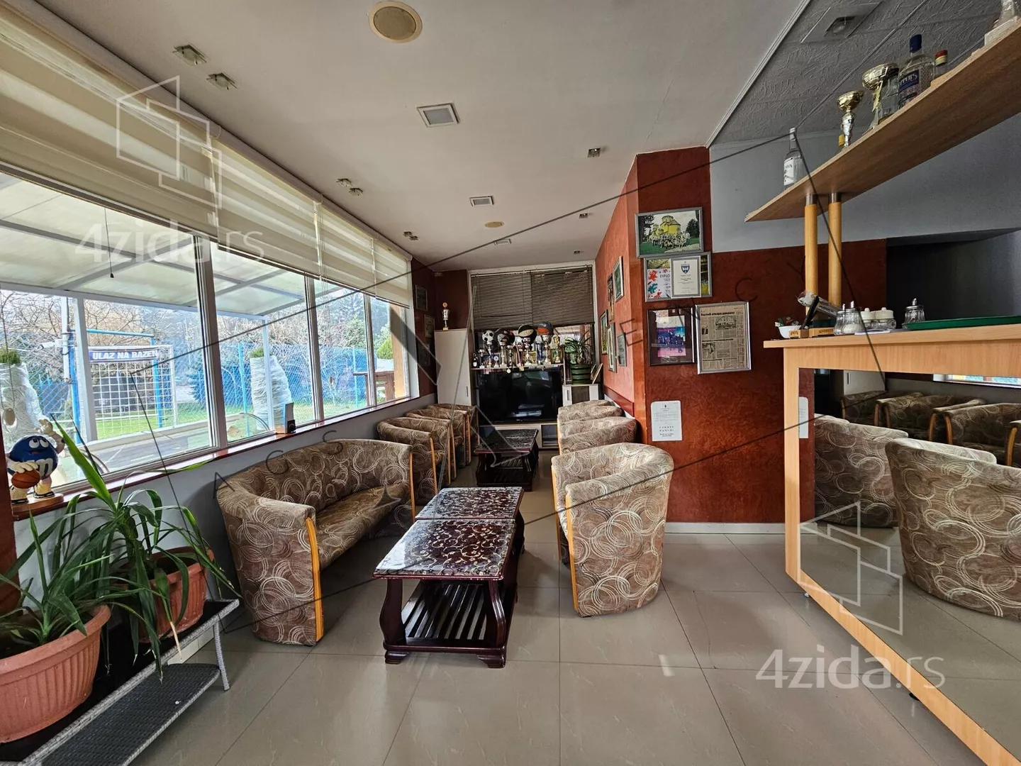 Poslovni prostor | 4zida