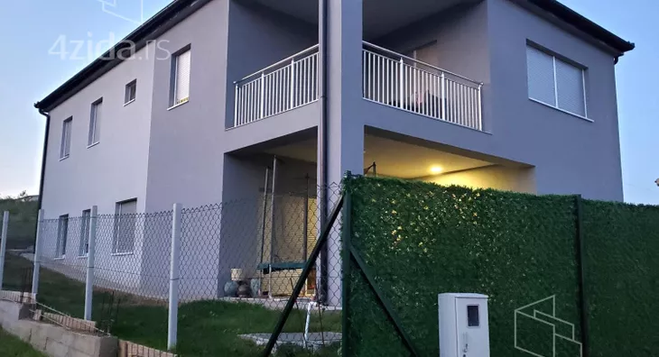 Kuća | 4zida