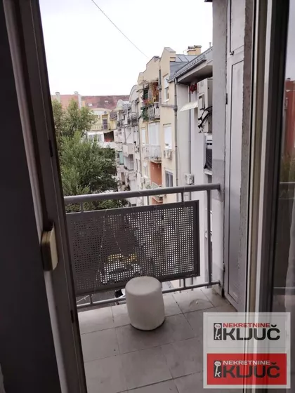 Cara Dušana | 4zida.rs