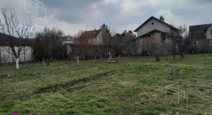 Plac | 4zida