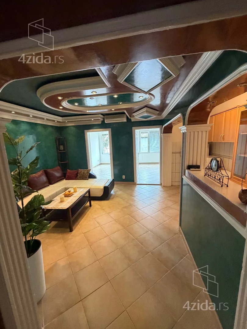 Troiposoban stan | 4zida