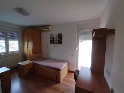 Karolja Seleša 22 | 4zida.rs
