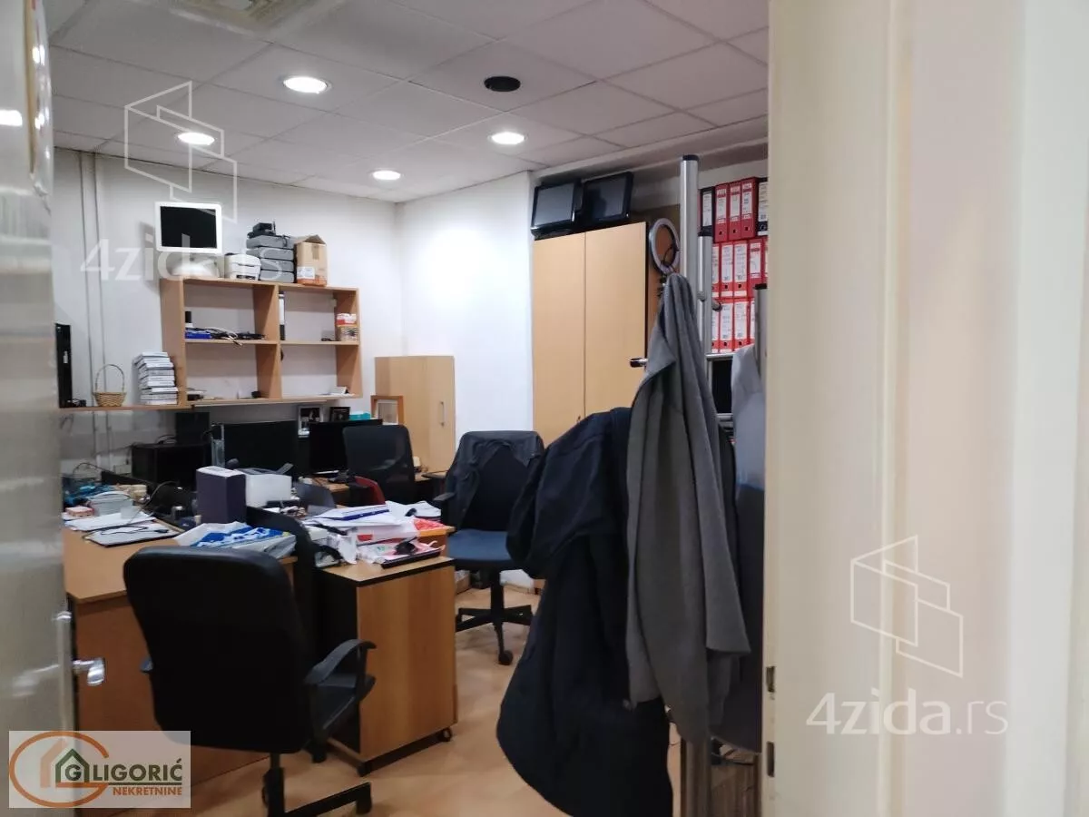 Poslovni prostor | 4zida