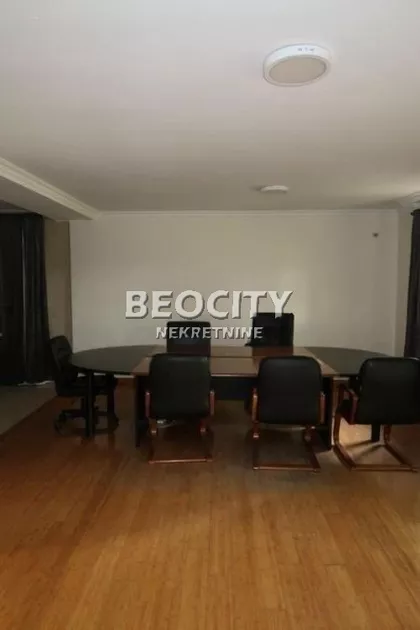 Luke Vojvodića | 4zida.rs