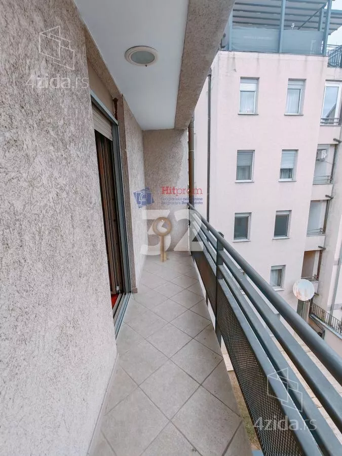 Petosoban stan | 4zida