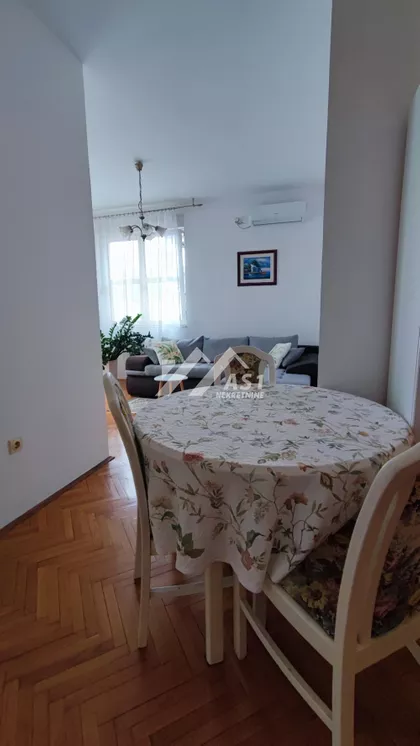 Petra Drapšina | 4zida.rs