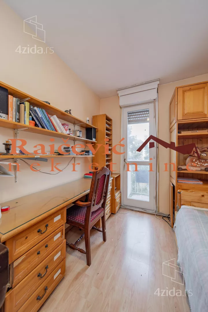 Troiposoban stan | 4zida