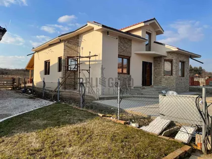 Učiteljska | 4zida.rs