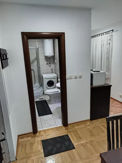 Dr Velizara Kosanovića 25 | 4zida.rs