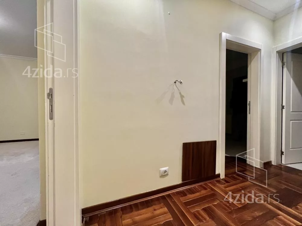 4-etažna kuća | 4zida