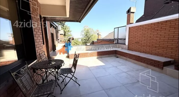 Petosoban stan | 4zida