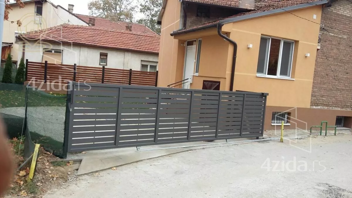 Kuća | 4zida