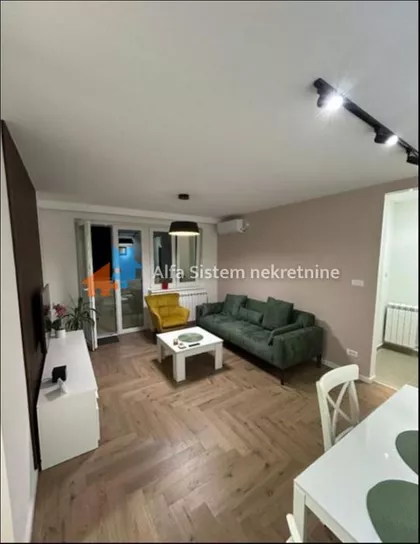 Slavujev Venac | 4zida.rs