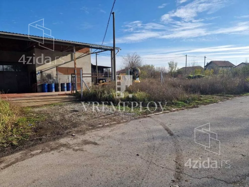 Poslovna zgrada | 4zida