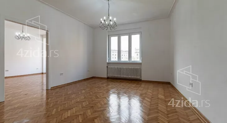 Četvoroiposoban stan | 4zida