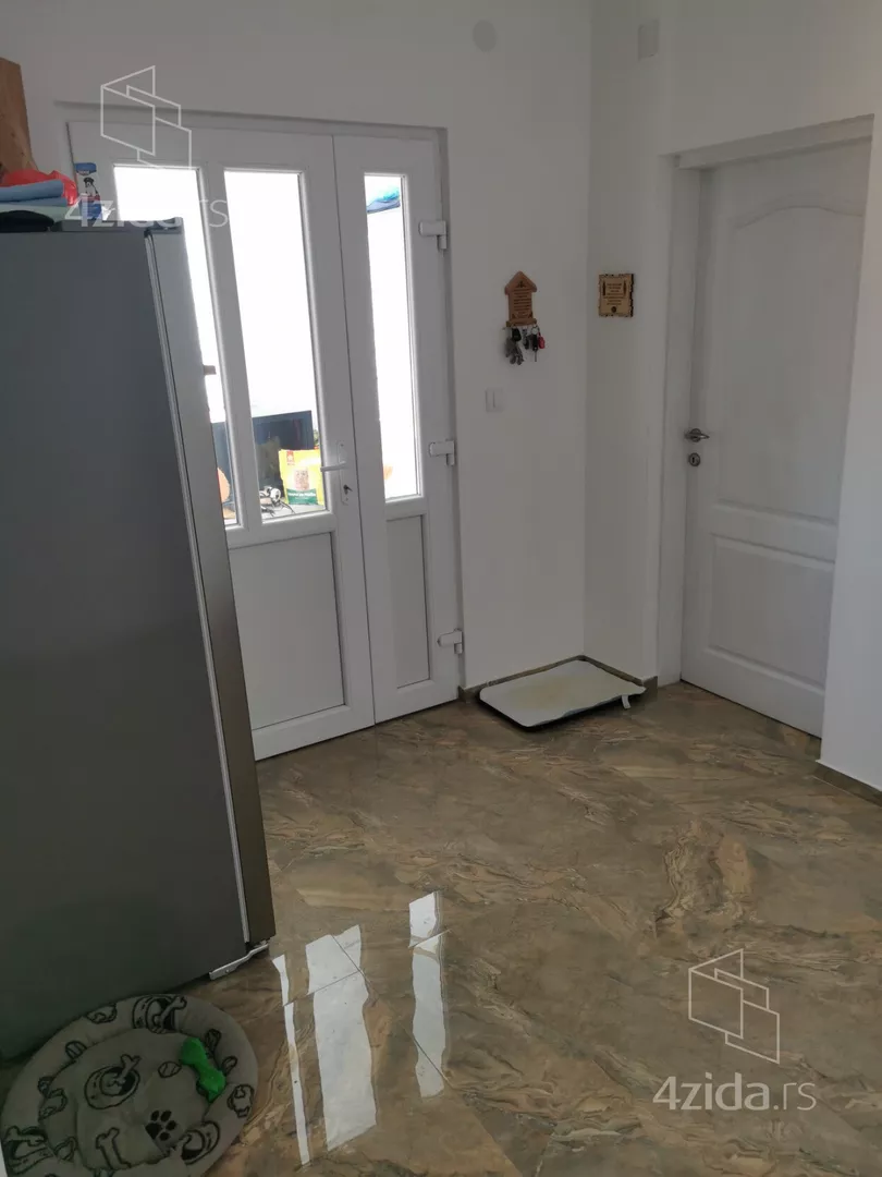 5-etažna kuća | 4zida