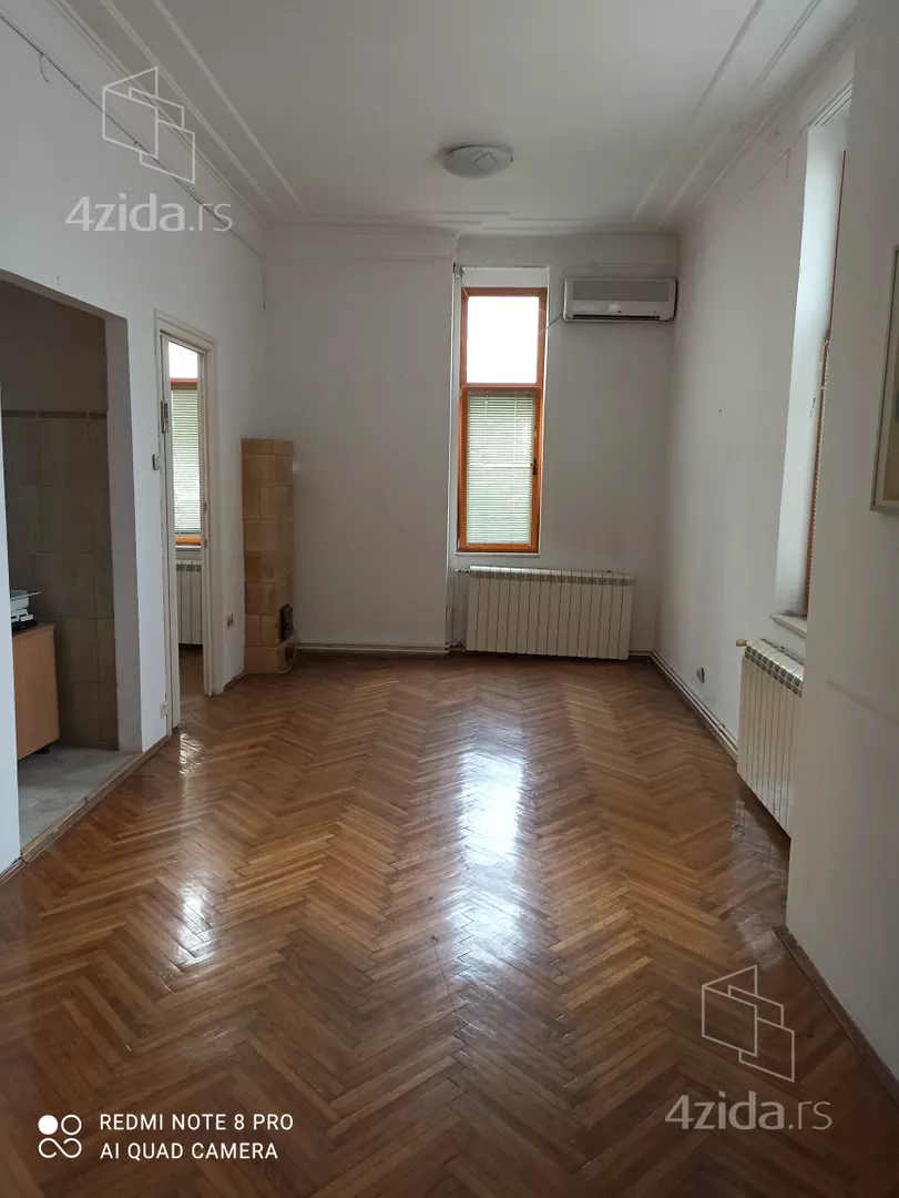 Četvoroiposoban stan | 4zida